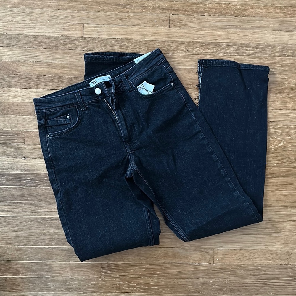 BRAND NEW ZARA Mid Rise Ankle Flare Jeans